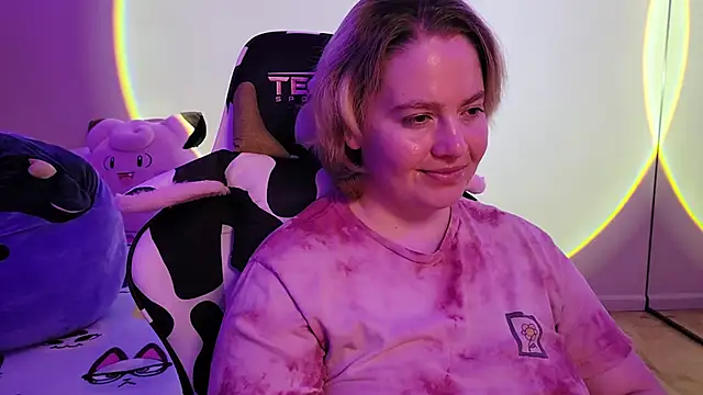 Snapshot of InternetFairy_XO chatting on February 2025 08:26:02 AM InternetFairy XO online show from February 2025 08:26:02 AM