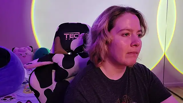 Snapshot of InternetFairy_XO chatting on February 2025 06:56:01 AM InternetFairy XO online show from February 2025 06:56:01 AM