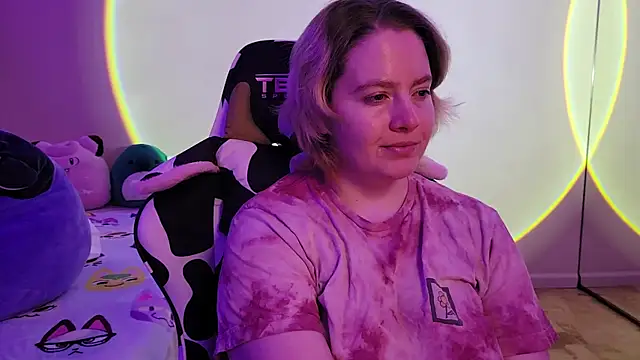 Snapshot of InternetFairy_XO chatting on February 2025 04:23:02 AM InternetFairy XO online show from February 2025 04:23:02 AM