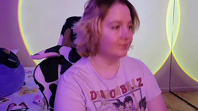 Snapshot of InternetFairy_XO chatting on February 2025 08:51:02 AM InternetFairy XO online show from February 2025 08:51:02 AM