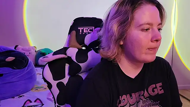 Snapshot of InternetFairy_XO chatting on February 2025 02:25:01 PM InternetFairy XO online show from February 2025 02:25:01 PM