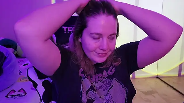 Snapshot of InternetFairy_XO chatting on October 2025 02:22:02 AM InternetFairy XO online show from October 2025 02:22:02 AM