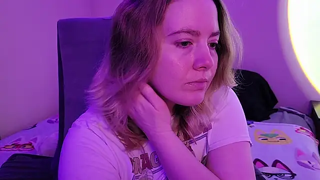 Snapshot of InternetFairy_XO chatting on November 2025 02:22:01 AM InternetFairy XO online show from November 2025 02:22:01 AM