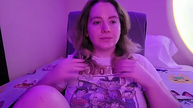 Snapshot of InternetFairy_XO chatting on December 2025 04:44:02 AM InternetFairy XO online show from December 2025 04:44:02 AM