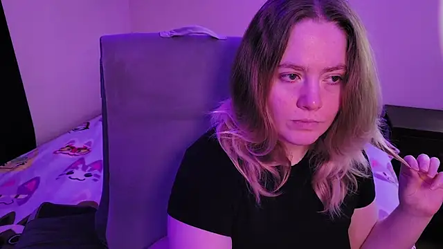 Snapshot of InternetFairy_XO chatting on February 2026 04:18:02 AM InternetFairy XO online show from February 2026 04:18:02 AM