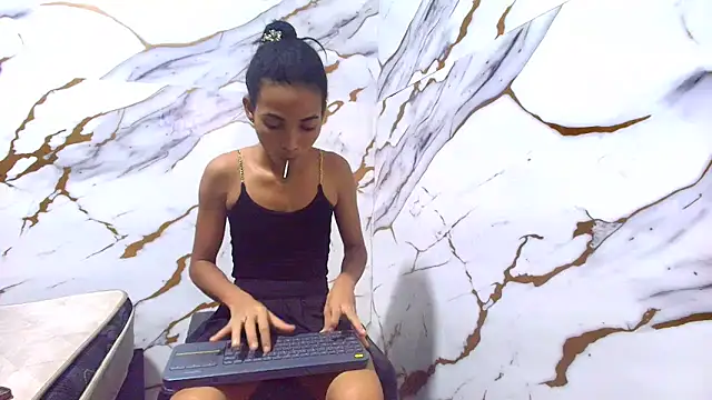 luciana daza online show from May 2026 11:24:01 PM