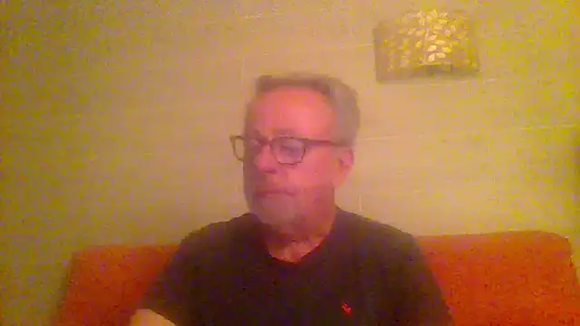 tuggy59 online show from May 2026 03:46:02 AM