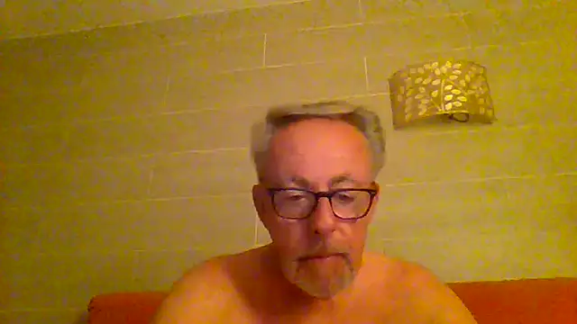 tuggy59 online show from May 2026 04:28:02 AM