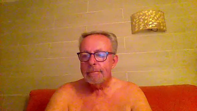 tuggy59 online show from May 2026 04:09:02 AM