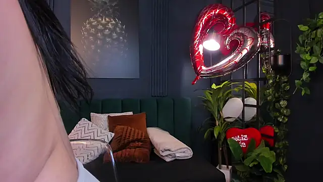 taylor bennet online show from February 2025 10:15:02 PM