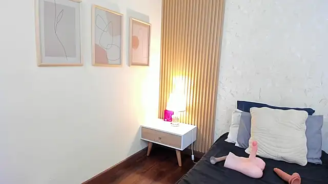 taylor bennet online show from October 2025 12:07:02 PM