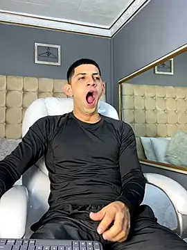 Snapshot of Alex_cute77 chatting on September 2025 12:05:01 PM Alex cute77 online show from September 2025 12:05:01 PM