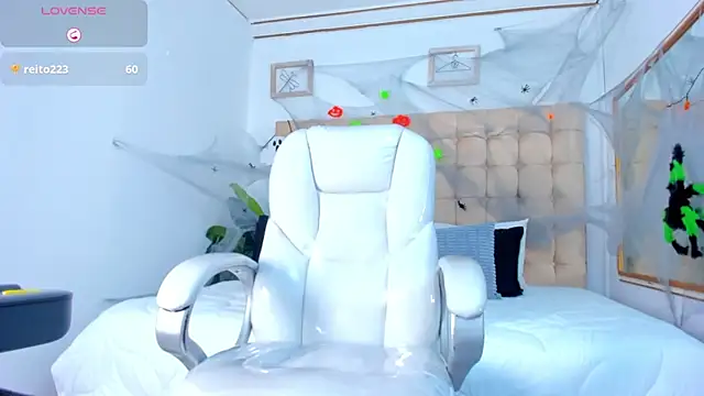 Snapshot of Alex_cute77 chatting on October 2025 11:10:01 AM Alex cute77 online show from October 2025 11:10:01 AM