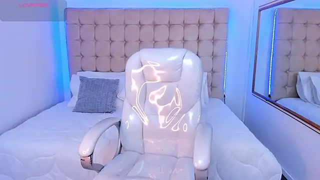 Snapshot of Alex_cute77 chatting on November 2025 12:08:02 PM Alex cute77 online show from November 2025 12:08:02 PM