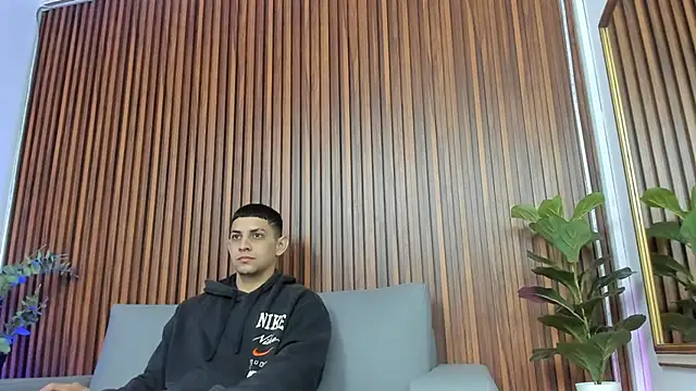 Snapshot of Alex_cute77 chatting on February 2026 11:29:02 AM Alex cute77 online show from February 2026 11:29:02 AM