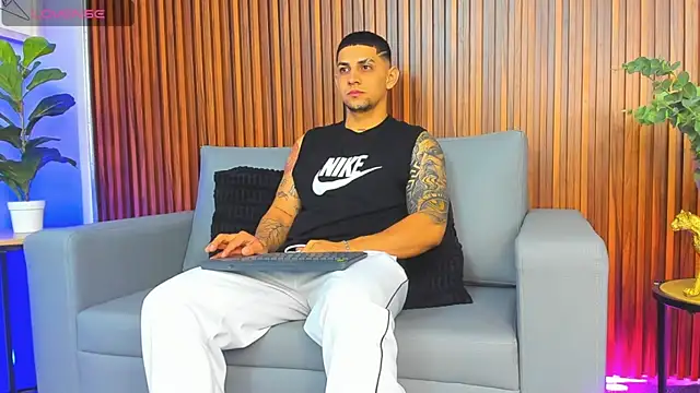 Snapshot of Alex_cute77 chatting on February 2026 11:55:01 AM Alex cute77 online show from February 2026 11:55:01 AM