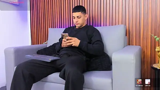 Snapshot of Alex_cute77 chatting on March 2026 12:55:01 PM Alex cute77 online show from March 2026 12:55:01 PM