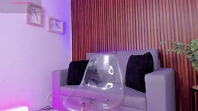 Snapshot of Alex_cute77 chatting on April 2026 12:11:02 PM Alex cute77 online show from April 2026 12:11:02 PM