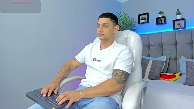 Alex cute77 online show from May 2026 12:59:01 PM