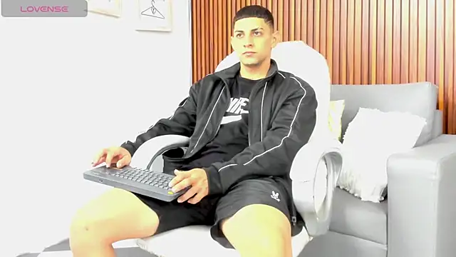 Alex cute77 online show from May 2026 12:20:01 PM