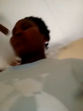 Real1SweetQueen online show from February 2025 02:00:01 PM