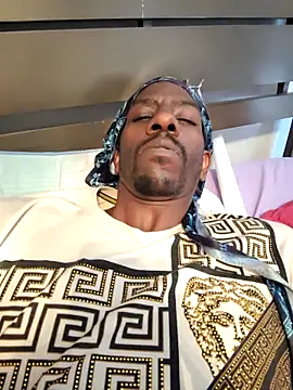 icyMike43 online show from April 2026 04:59:01 PM