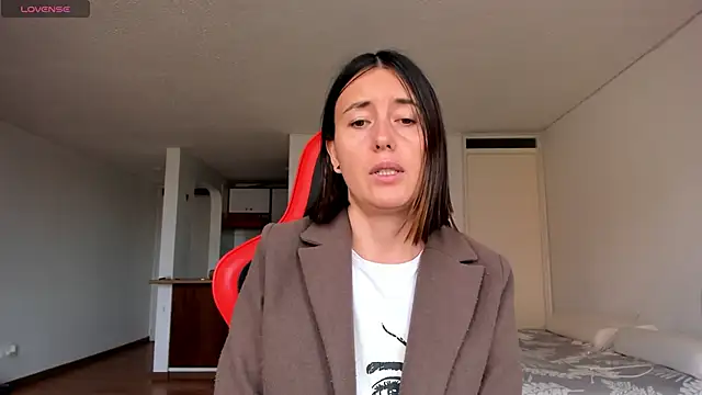 zoe jeane beker online show from December 2024 08:49:02 PM