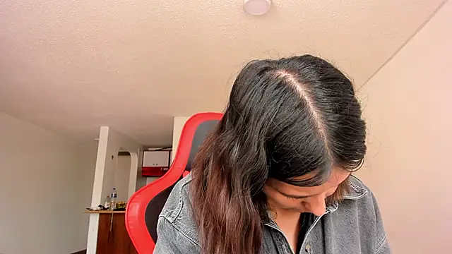 zoe jeane beker online show from February 2025 07:16:01 PM