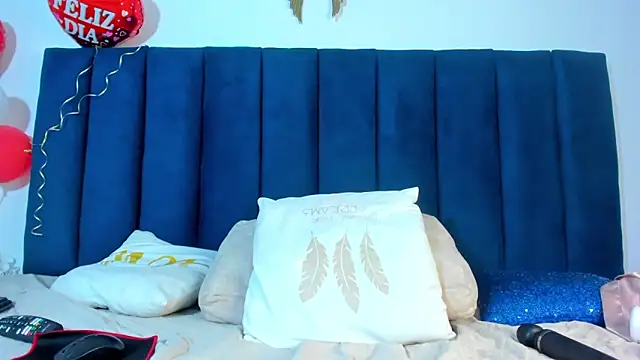 Anette  online show from March 2026 08:05:02 PM