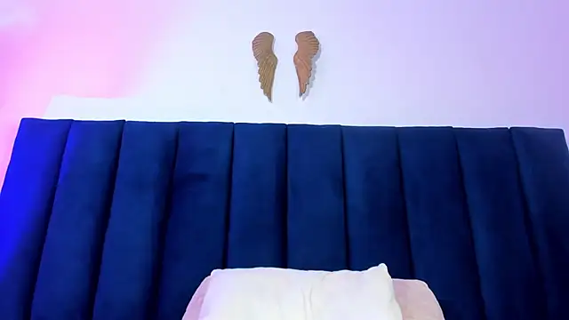 Anette  online show from April 2026 07:55:02 PM