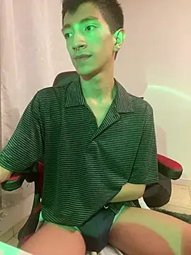 Snapshot of DereckCooperr chatting on January 2025 11:39:02 PM DereckCooperr online show from January 2025 11:39:02 PM