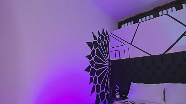 Snapshot of DereckCooperr chatting on January 2025 11:07:01 PM DereckCooperr online show from January 2025 11:07:01 PM