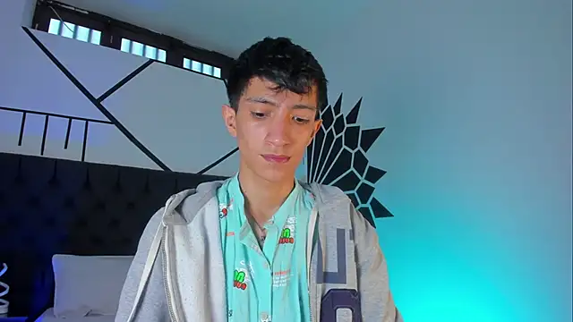 Snapshot of DereckCooperr chatting on March 2025 09:56:02 PM DereckCooperr online show from March 2025 09:56:02 PM