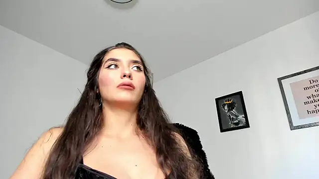 PortraitMarie online show from January 2025 01:17:01 PM