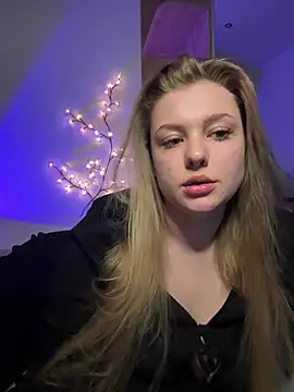 freiiaflower online show from May 2026 06:02:02 PM