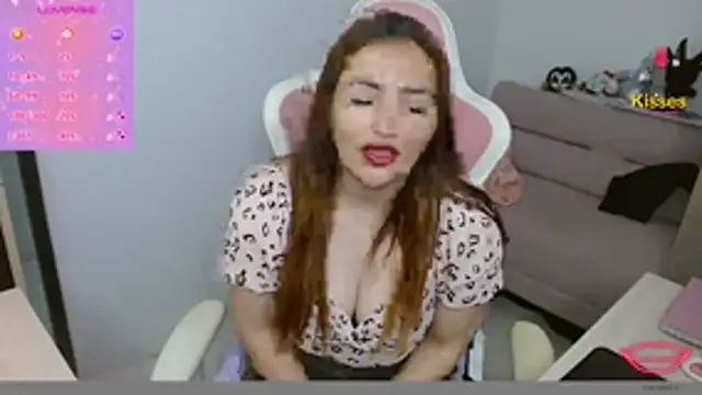 Snapshot of EVA_GRAYS chatting on February 2026 05:11:01 PM EVA GRAYS online show from February 2026 05:11:01 PM