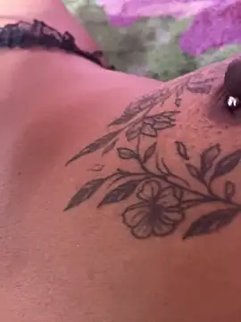 Snapshot of MariaLorenaah chatting on December 2025 05:00:01 PM MariaLorenaah online show from December 2025 05:00:01 PM