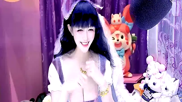 Snapshot of kumamon- chatting on January 2025 02:47:01 PM kumamon- online show from January 2025 02:47:01 PM