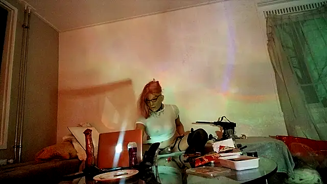 Snapshot of CharlotteVixxens chatting on February 2025 12:28:01 AM CharlotteVixxens online show from February 2025 12:28:01 AM