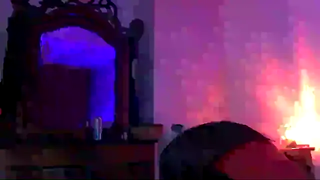 Snapshot of CharlotteVixxens chatting on September 2025 12:14:01 AM CharlotteVixxens online show from September 2025 12:14:01 AM