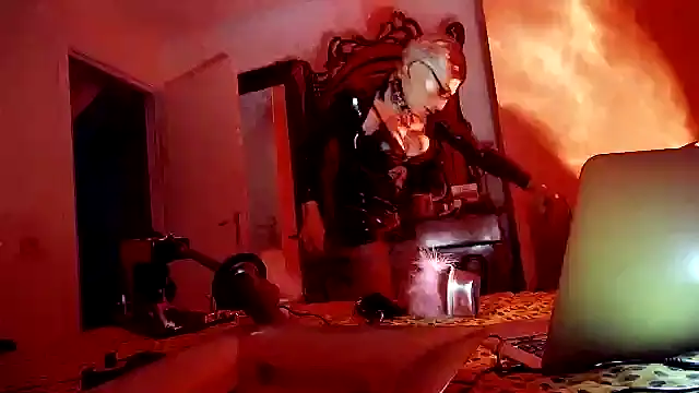 Snapshot of CharlotteVixxens chatting on December 2025 12:37:02 AM CharlotteVixxens online show from December 2025 12:37:02 AM