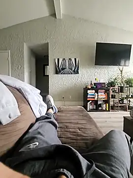 Snapshot of Cemg chatting on November 2025 03:32:02 PM Cemg online show from November 2025 03:32:02 PM