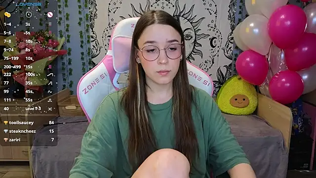 Snapshot of Sweet_frosti chatting on January 2025 06:20:02 AM Sweet frosti online show from January 2025 06:20:02 AM