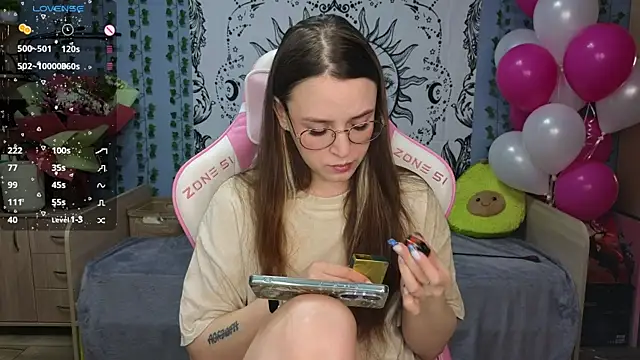 Snapshot of Sweet_frosti chatting on January 2025 02:49:02 AM Sweet frosti online show from January 2025 02:49:02 AM