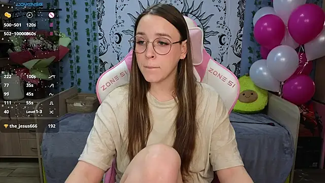 Snapshot of Sweet_frosti chatting on January 2025 06:03:02 AM Sweet frosti online show from January 2025 06:03:02 AM