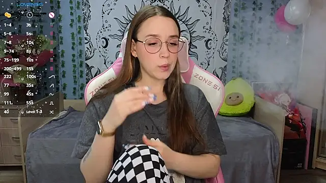 Snapshot of Sweet_frosti chatting on February 2025 04:14:01 AM Sweet frosti online show from February 2025 04:14:01 AM