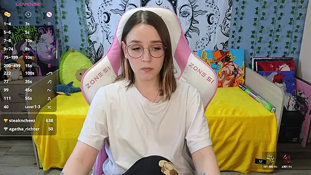 Snapshot of Sweet_frosti chatting on March 2025 05:38:01 AM Sweet frosti online show from March 2025 05:38:01 AM