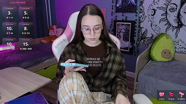 Snapshot of Sweet_frosti chatting on February 2026 03:24:01 AM Sweet frosti online show from February 2026 03:24:01 AM