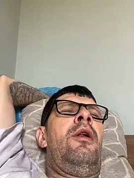 Juliano2289 online show from April 2026 02:15:02 PM