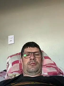 Juliano2289 online show from May 2026 07:55:02 PM